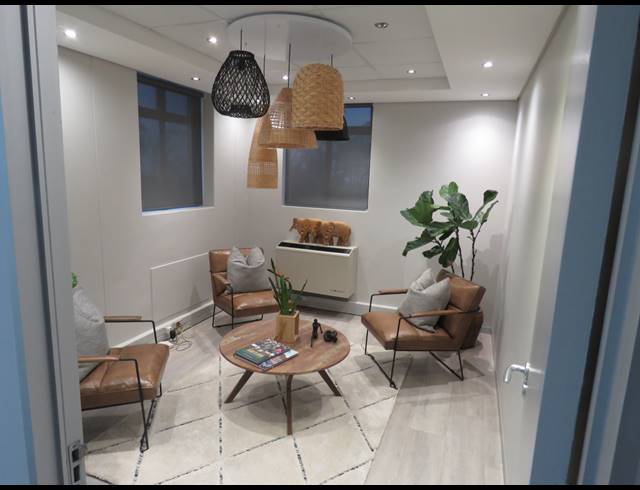 305M² OFFICE TO LET IN SOMERSET WEST MALL TRIANGLE